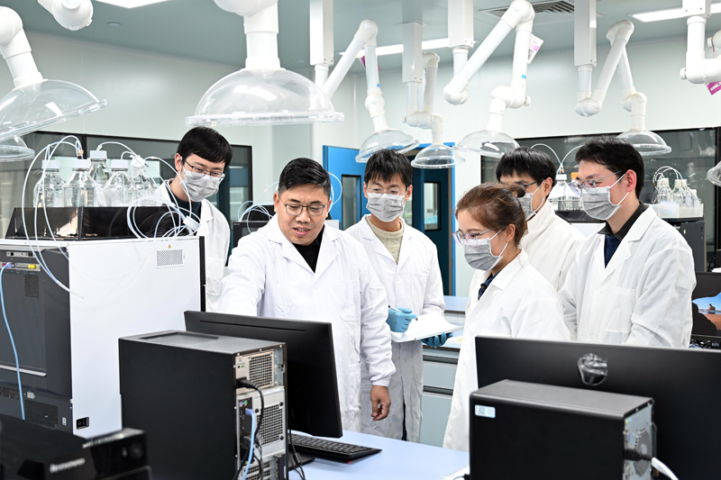 【喜报！吉贝尔药业李召广博士荣获“江苏省五一劳动奖章”】的配图